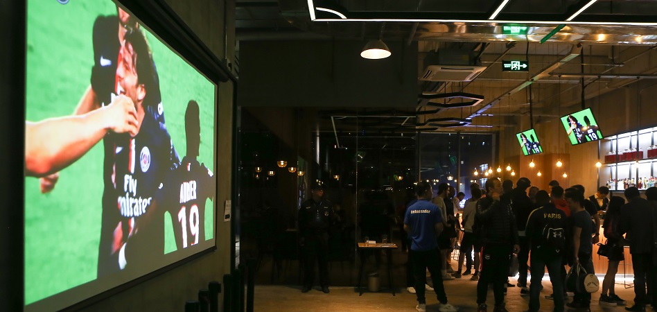 El PSG ha abierto un restaurante con tienda y pista indoor en Shánghai